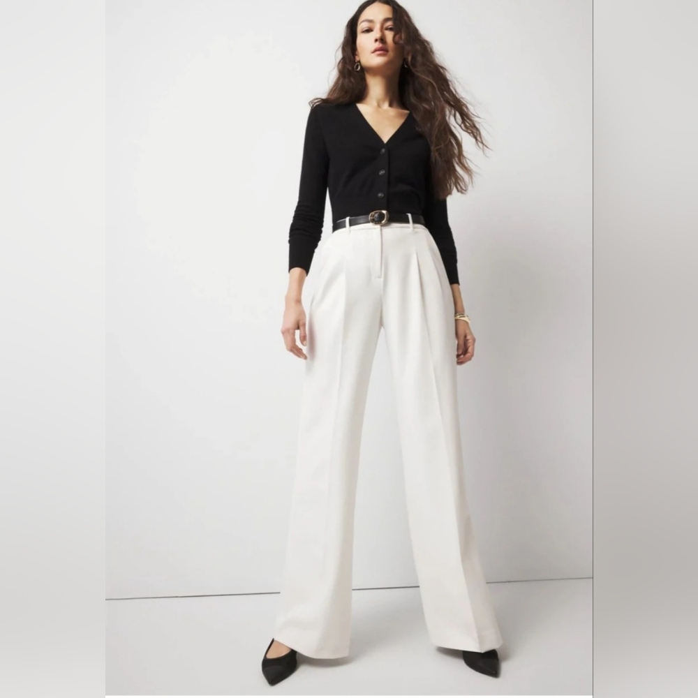 NWOT! White House Black Market off-white Wide-Leg Trousers